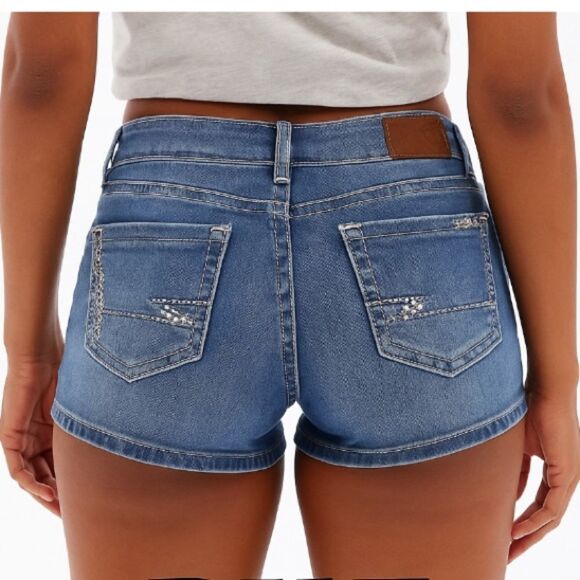 BKE Starlite Low Rise Denim Shorts 26 Stretch Distressed Embroidered EUC - Picture 2 of 12